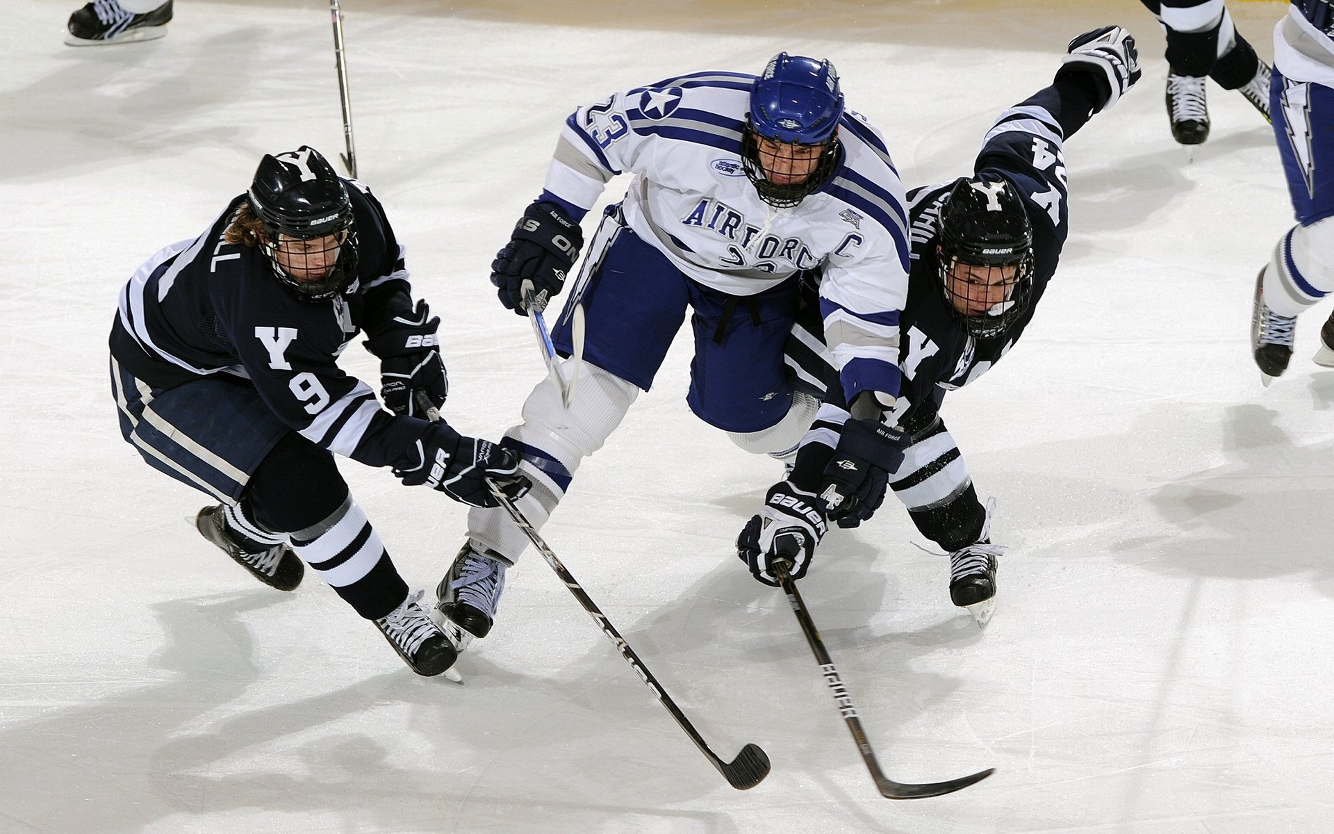 爱游戏官方网站-《AI裁判在比赛中的应用：提升公平性与效率》，ai裁判最早应用于哪年世界体操